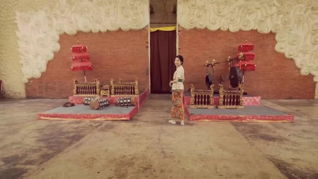 零距离学习印尼非遗手艺 在巴厘岛巴迪克作坊撒欢