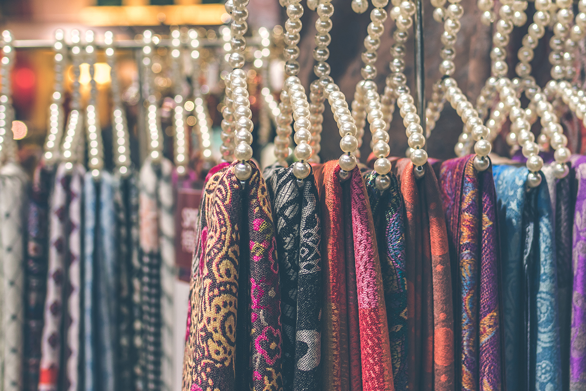 Produk UMKM di Bali, Jenama Lokal, Beli Kreatif Lokal, oleh-oleh ekraf, buah tangan khas Bali, Talu, merek fesyen lokal, batik, motif Nusantara