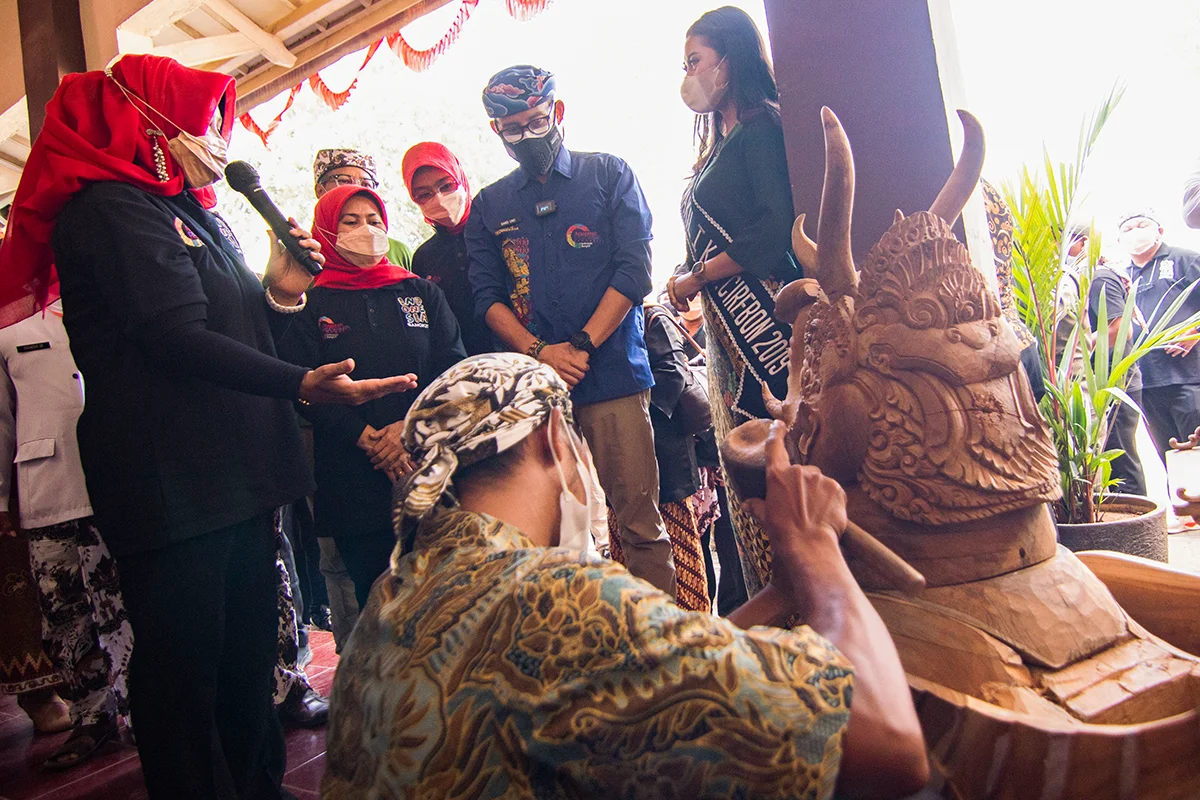 Wisata edukasi ukir kayu jati, Desa Gegesik Kulon