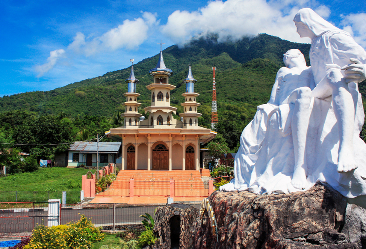 Tuan Ma Chapel with Piete Statue on the front