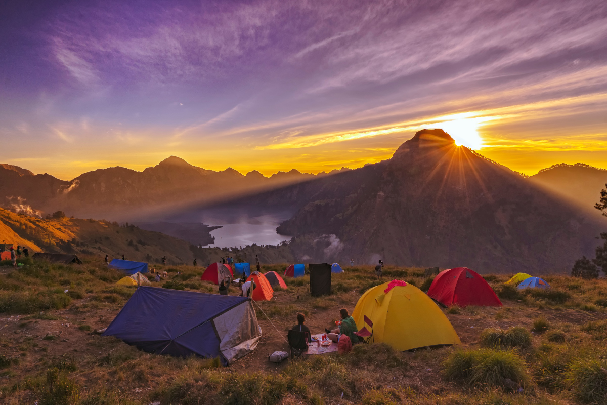 Suasana senja di bumi perkemahan kawasan TNGR, NTB