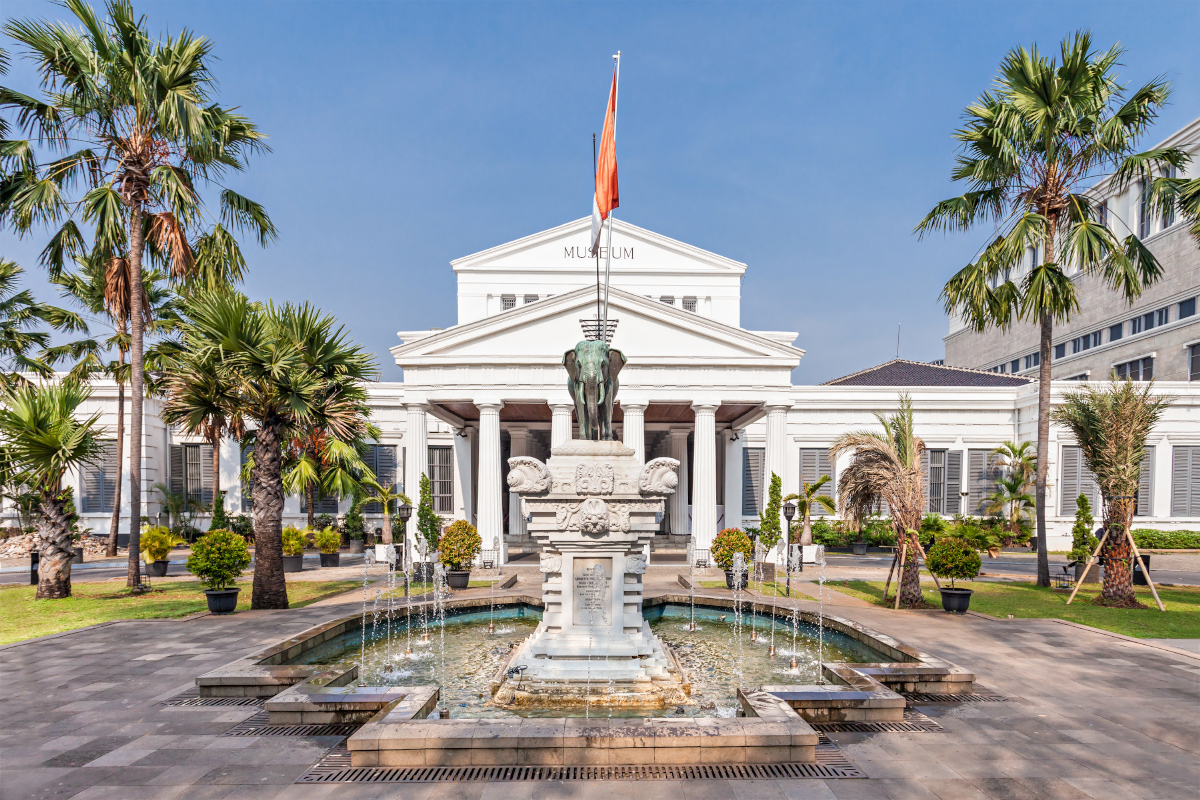 Merayakan Hari Kemerdekaan Indonesia ziarah ke makam pahlawan
